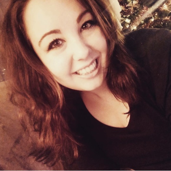 Meet your Posher, Deborah - Picture 1 of 1